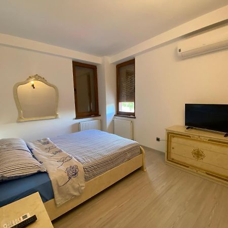 Apartament 3 Camere Bacău Eksteriør billede