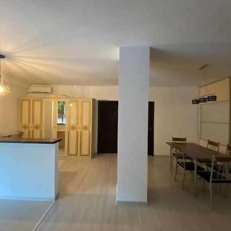 Apartament 3 Camere Bacău Eksteriør billede