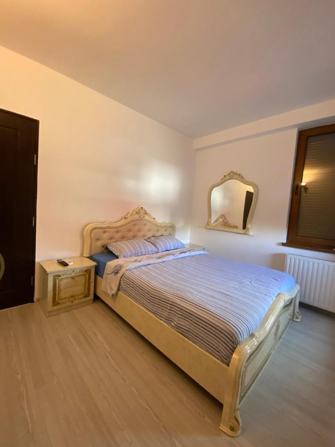Apartament 3 Camere Bacău Eksteriør billede